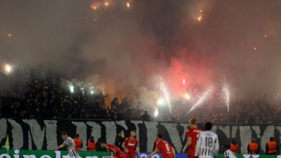 Huligani ruše Partizan