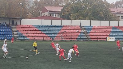Traktor ore s' trajalovim gumama, Mozzart Bet Prva liga Srbije