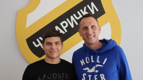 Mateo Maravić potpisao profesionalni ugovor sa Čukaričkim, Mozzart Bet Super liga Srbije