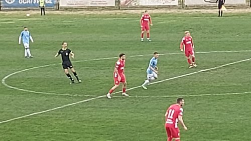 "Građevinari" sa igračem manje stigli do boda protiv neugodnih Sremaca, Mozzart Bet Prva liga Srbije