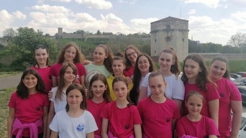 Mlade vaterpolistkinje Bečeja odbranile titulu prvaka Srbije
