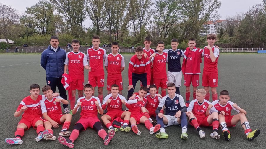 Stojković dva puta u metu, Prva liga pionira FSRIS