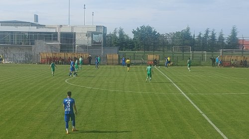 Zvezdara opet na jesenjem kodu, Ušće poslala kući sa četiri cveta u reveru, Srpska liga Beograd