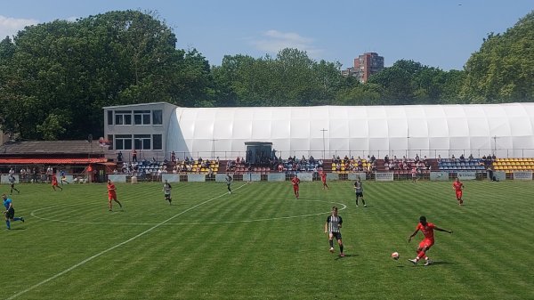 "Traktor" u petoj brzini protiv šampionskog "parnog valjka", Omladinska liga Srbije