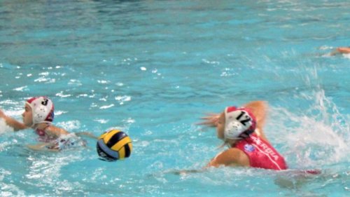 Vaterpolistkinje Srbije 2008. godište pripremaju se za EP u Zagrebu