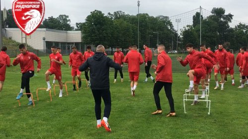 Startovali Kragujevčani: Na prvoj prozivci 24 fudbalera, čekaju se Činedu i Miličić, Mozzart Bet SLS - Play Off