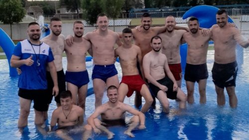 Kupanje i trening - Crnjani ruše zablude