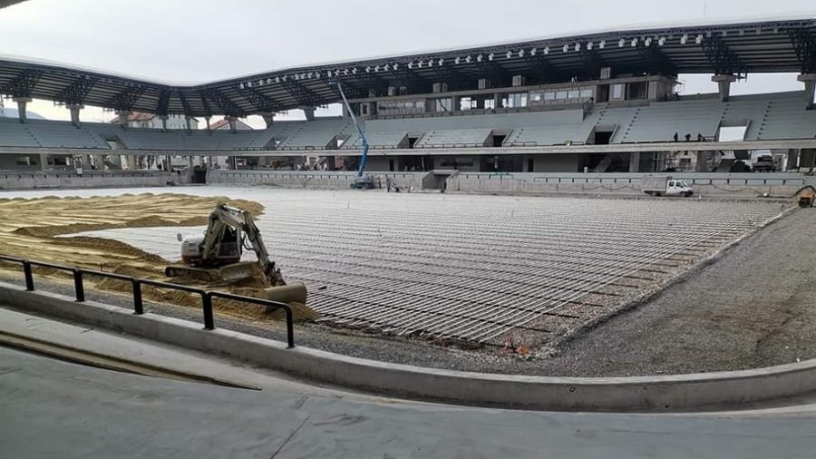 Bakterije "napale" travnatu podlogu novog Lagatora, Mozzart Bet PLS - Play Out