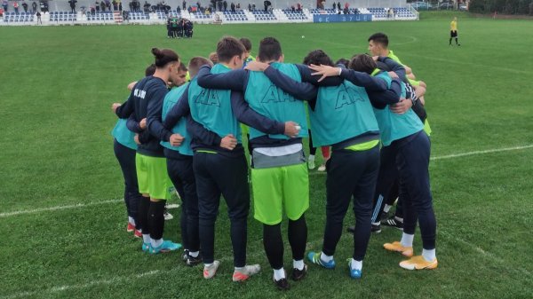 Pobeda OFK Žarkova nad Borčanima sa igračem manje, Beogradska zona