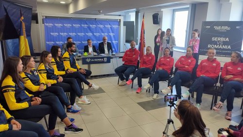 Mia i Aleksandra vode u probrano društvo