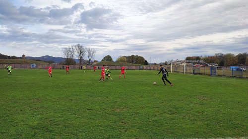 "Kikersi" pali pred Lukom Lazinom, Kadetska liga Srbije