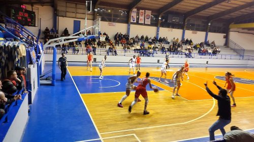 Novosađanke pale u poslednjoj četvrtini, Prva ženska liga Srbije