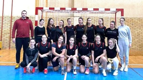 Dame oplemenile futsal