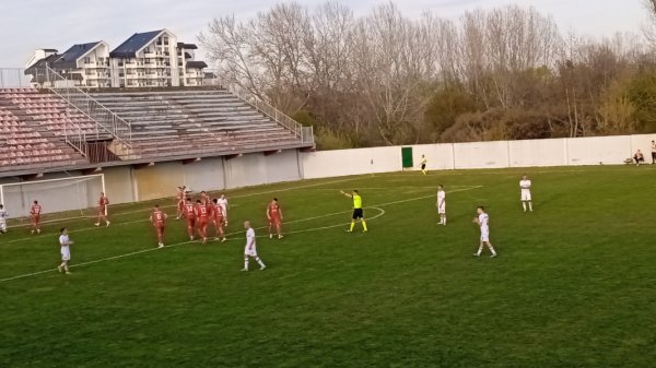 "Hemičari" sa bodom i tri crvena kartona napustili Vašarište, Srpska liga Beograd