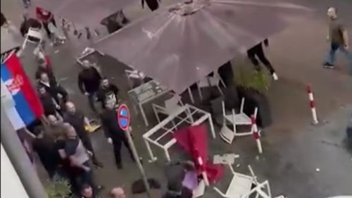 Albanci napali navijače Srbije