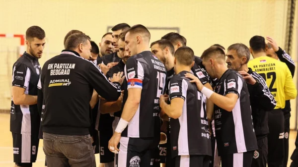 Deseti trijumf "crno-belih" u domaćem prvenstvu, Super rukometna liga