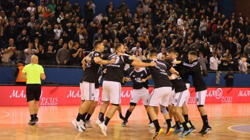 Crno-beli uz podršku navijača do teško izvojevanog trijumfa, Super rukometna liga