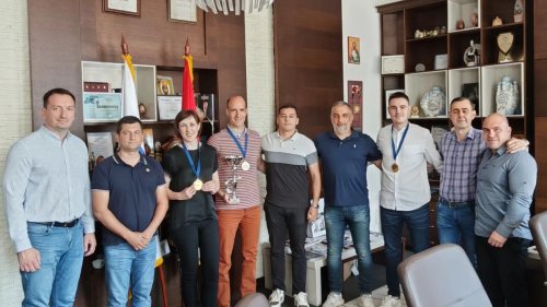 Prijem stonotenisera u kabinetu predsednice opštine Trstenik