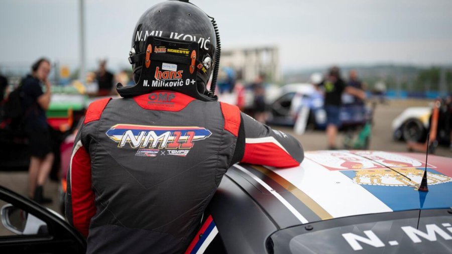 Miljković na Hungaroringu dokazao da može da se nosi sa najboljim vozačima Porsche cupa Benelux