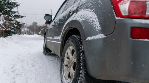Zimska priprema automobila: Kako voziti bezbedno i uštedeti gorivo