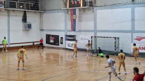 Hram čvrsto prigrlio fenjer, Prva Futsal liga