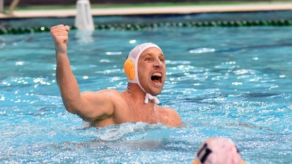 Spektakl u Kragujevcu: Radnički preokretom srušio Mladost!, LEN Champions League - group A