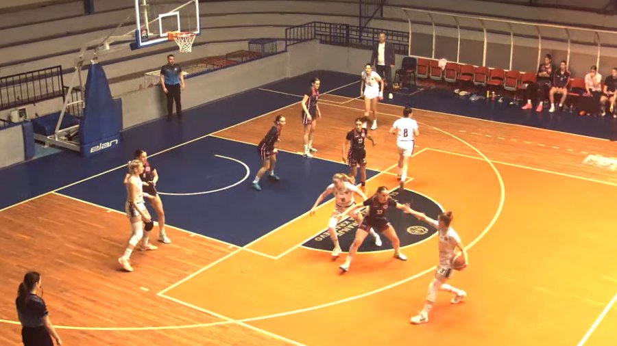 Novosadska ŽKA pregazila Kraljevo: Buzadžin briljirala, "malene" sve bliže zoni ispadanja, Prva ženska liga Srbije