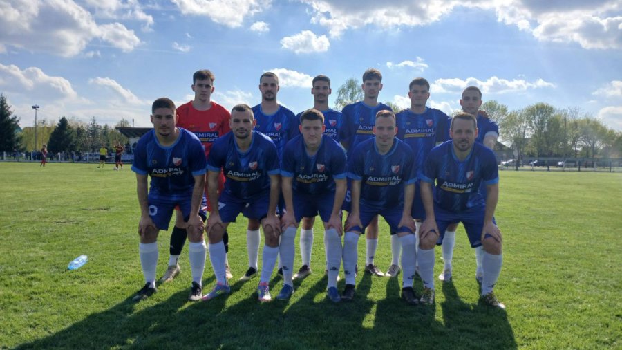 Glogonj ubedljiv: Pet golova u mreži Crvene zvezde, blistali dvostruki strelci Ivić i Mršović, Vojvođanska liga "Istok"