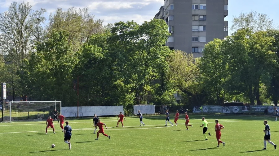 Efikasan start gostiju odlučio meč, Radnički preživeo nalet Brodarca u finišu, Srpska liga Beograd