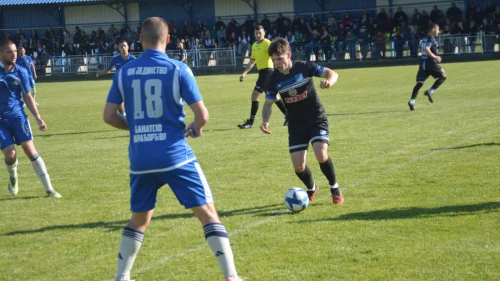 Lider pao u "Karađorđevu": Jedinstvo srušilo Gradnulicu u derbiju pred krcatim tribinama, Vojvođanska liga "Istok"