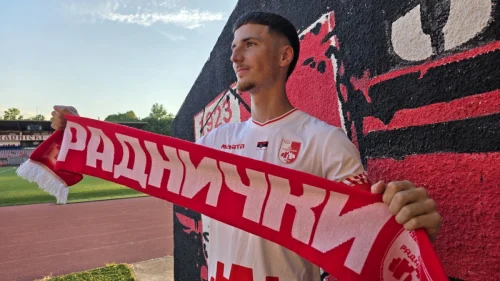 Radnički predstavio Nikolu Zečevića: Mladi defanzivac pojačao Nišlije, Mozzart Bet Super liga Srbije